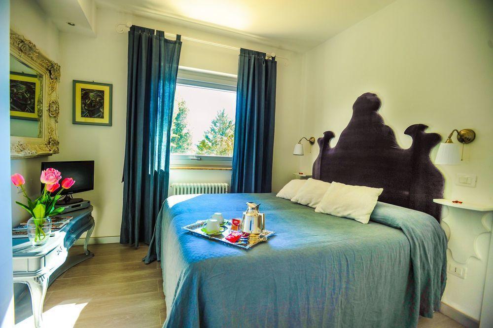 Country Lodge B&B Siena Bagian luar foto