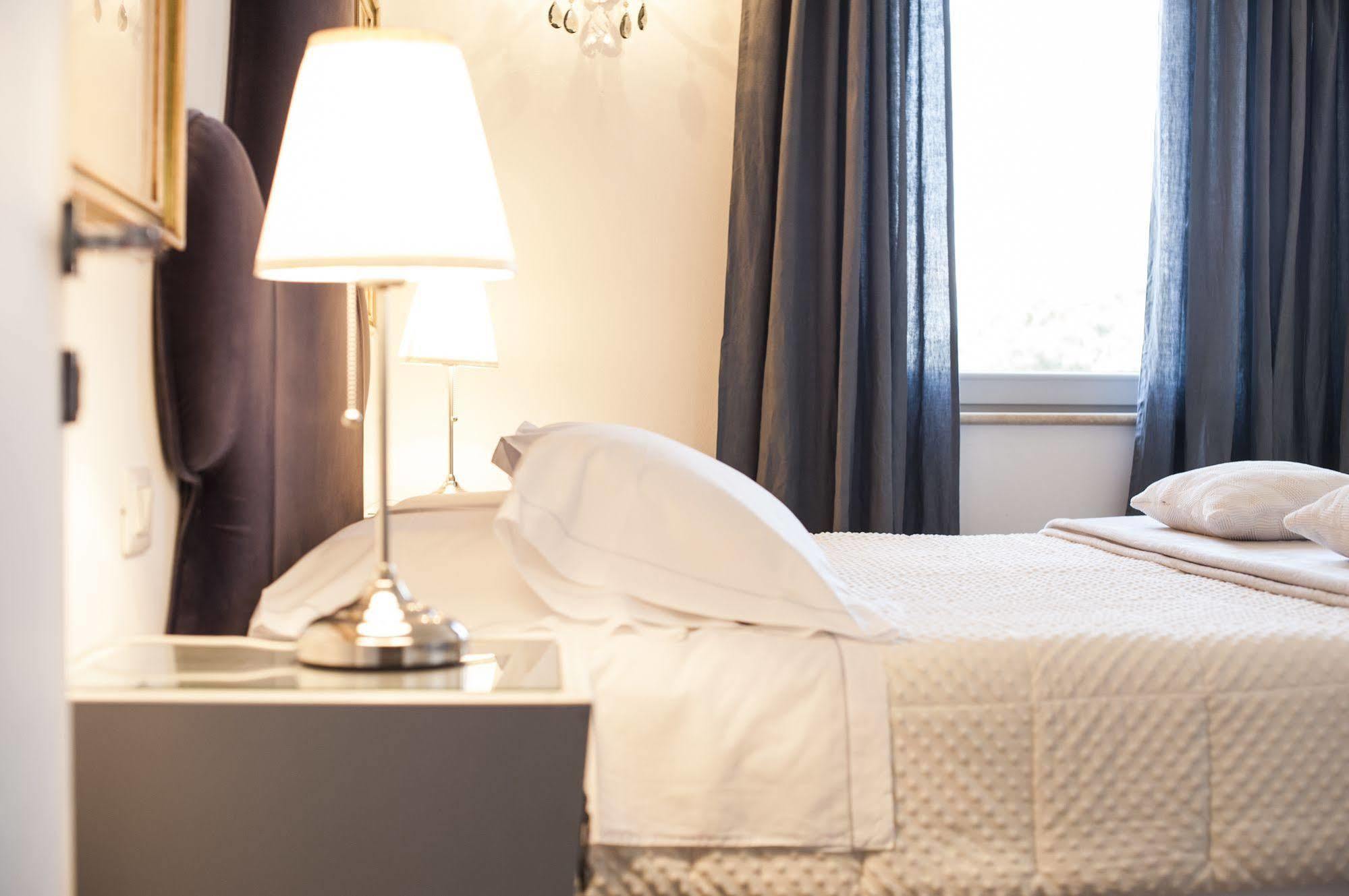 Country Lodge B&B Siena Bagian luar foto