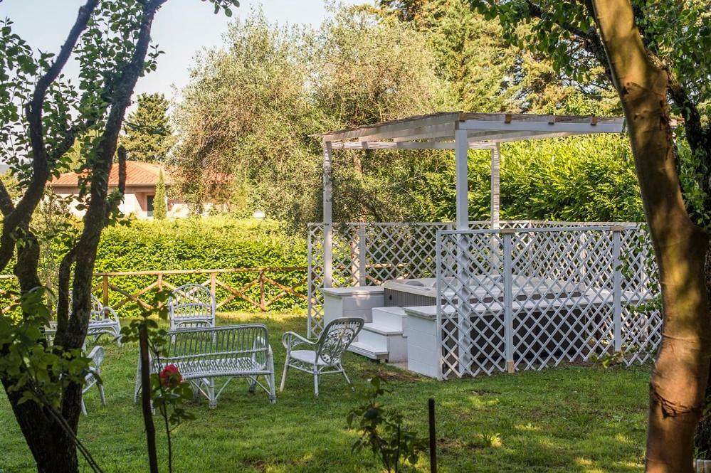 Country Lodge B&B Siena Bagian luar foto